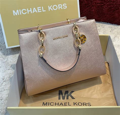 michael kors pembe çanta